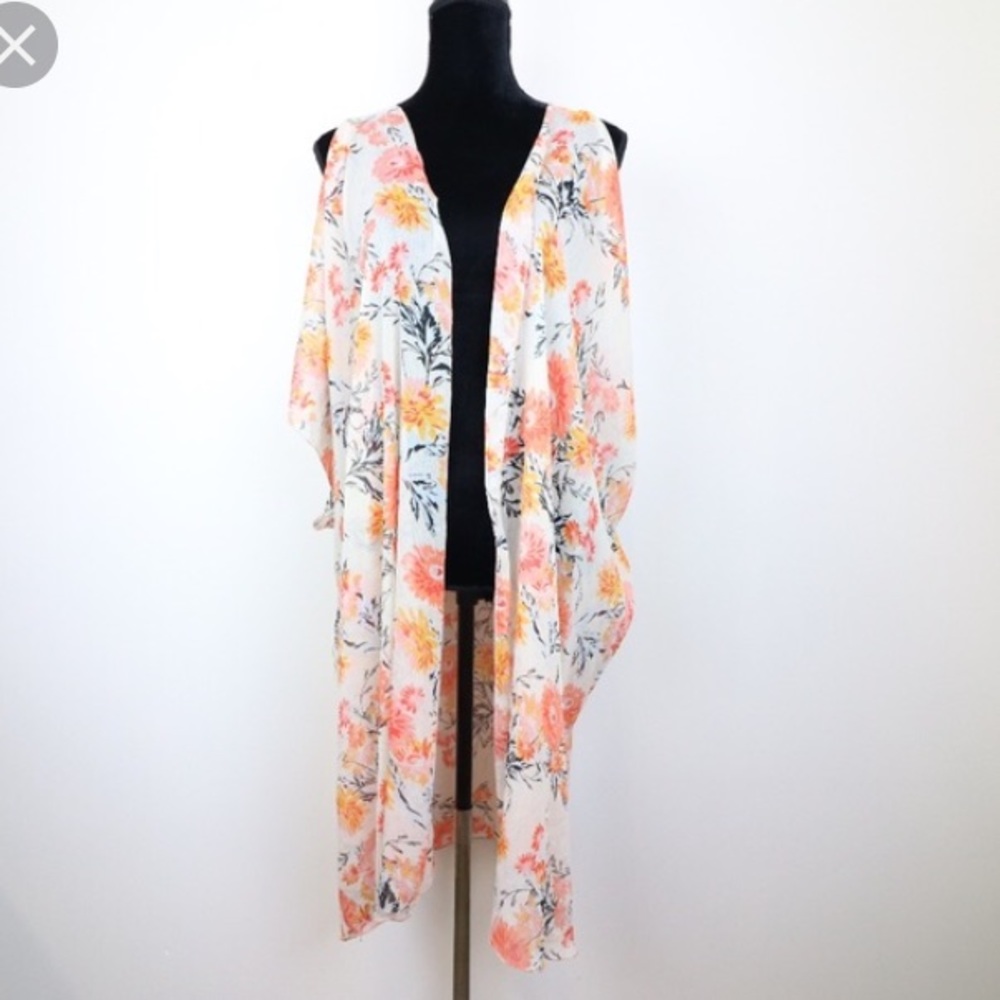 ❤️ 👘 BNWOT NEVER WORN Sheer Kimono 👘 ❤️